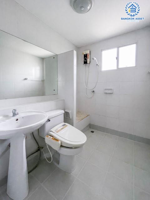 *****บ้านเดี่ยวมือสองย่านนนทบุรี ม.ชัยพฤกษ์ บางใหญ่-เซ็นทรัลเวสต์เกต เนื้อที่กว้างขวางสูงถึง 69.6 ตร.ว. ฟังก์ชัน 3 ห้องนอน 3 ห้องน้ำ 2 ที่จอดรถ บ้านพร้อมอยู่ ตกแต่งใหม่ บนทำเลศักยภาพ เพียง 10 นาทีก็ถึงรถไฟฟ้าสายสีม่วง "สถานีคลองบางไผ่" จองด่วน!